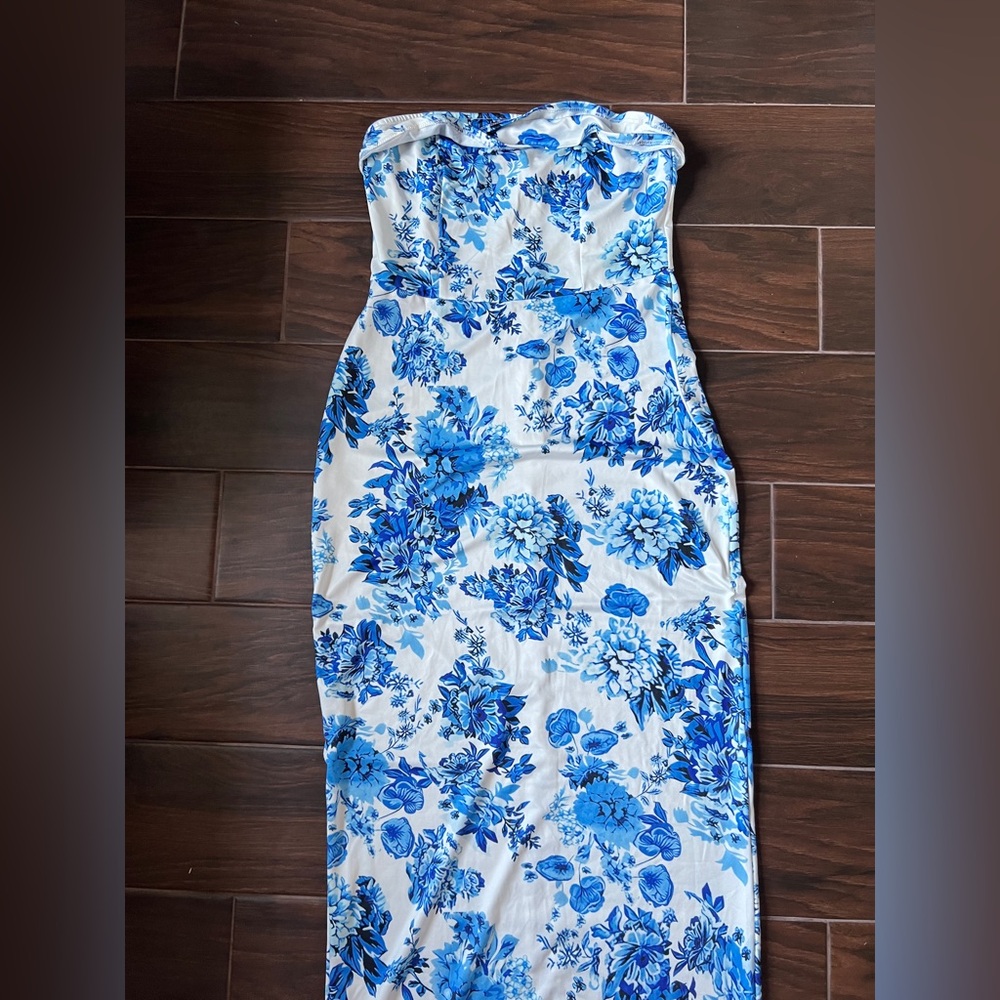 Floral Blue and White Strapless Dress Maxi Commense Medium - Picture 5 of 6